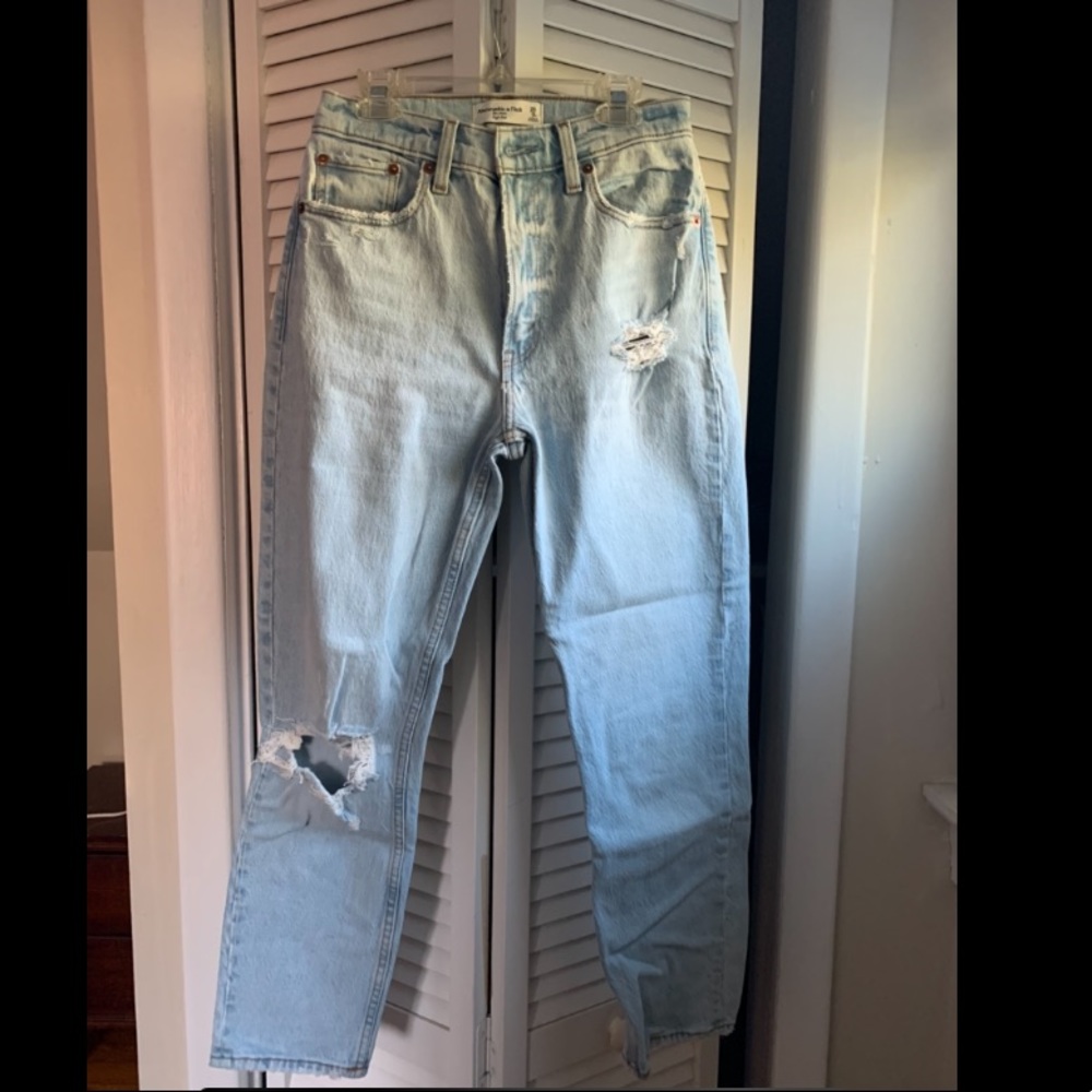 Abercrombie high-rise mom jeans